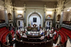 A pocas horas de la llamada de la Alcaldesa de Valencia. ¿ Quienes serán las nuevas Falleras Mayores? 2 Hemiciclo Ayto FFMM