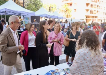 Primer encuentro entre las Fallas con la inclusión y la diversidad en una jornada de convivencia festiva