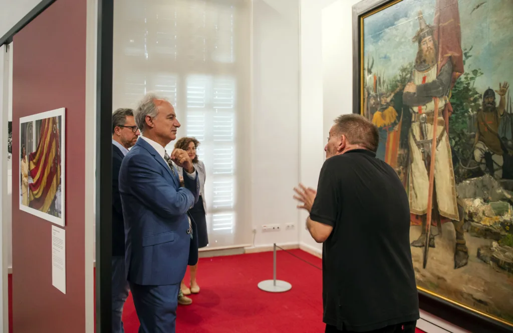 La Diputació de Valéncia recorre cerca de 800 años de celebración del 9 d’Octubre 3 Inauguracion exp 9 doctubre La nostra festa foto Abulaila 9