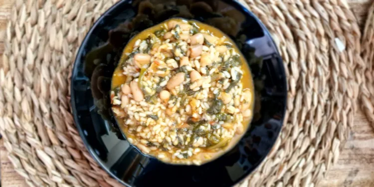 Arròs en Bledes (arroz con acelgas): El Alma de la Cocina Valenciana