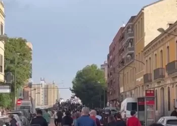 Borja Sanjuán denuncia que miles de vecinos cruzan desde la Torre a la ciudad a pie buscando agua y comida