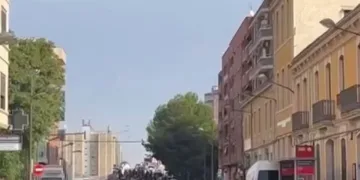 Borja Sanjuán denuncia que miles de vecinos cruzan desde la Torre a la ciudad a pie buscando agua y comida