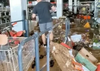 Video: Aumentan los robos en comercios tras la DANA: los ladrones se llevan hasta los jamones