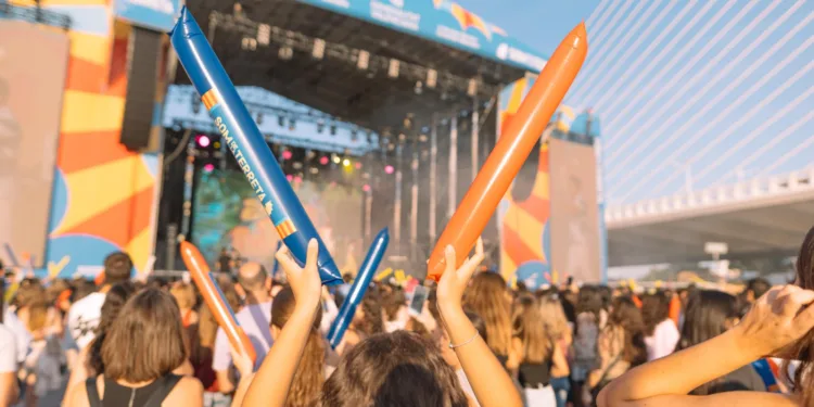 El festival inventado por la Generalitat Valenciana "Som de la Terreta" costó 3,3 millones y fue adjudicado a dedo