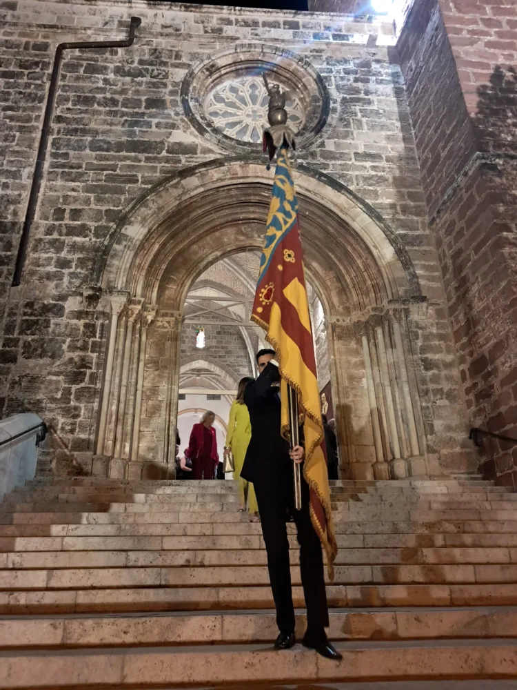 Lo Rat Penat marca l’inici del 9 d’Octubre en el Te Deum en el Puig i l’entrega del premi «Crit Valencià de l’Any»