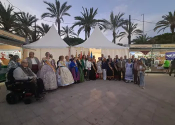 La Feria de las Regiones muestra la cultura de las regiones de España en los Jardines del Palau de la Musica