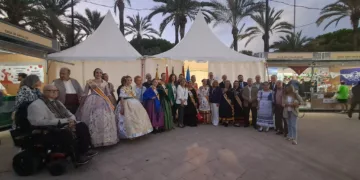 La Feria de las Regiones muestra la cultura de las regiones de España en los Jardines del Palau de la Musica