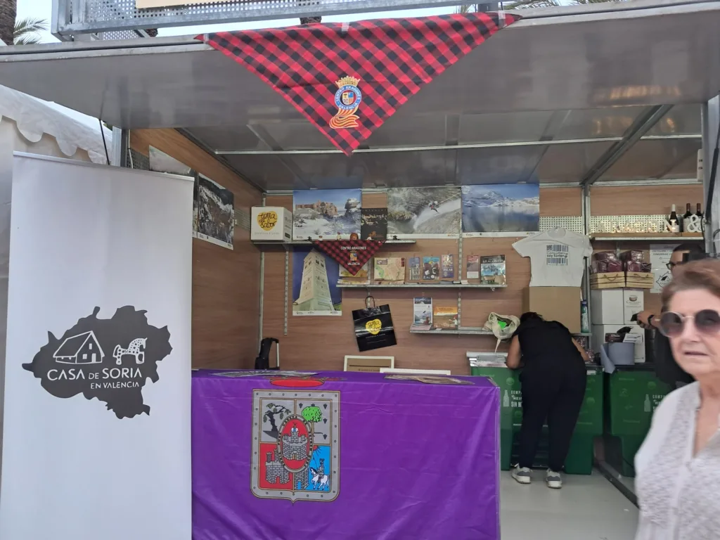 La Feria de las Regiones muestra la cultura de las regiones de España en los Jardines del Palau de la Musica 6 WhatsApp Image 2024 10 05 at 12.55.481