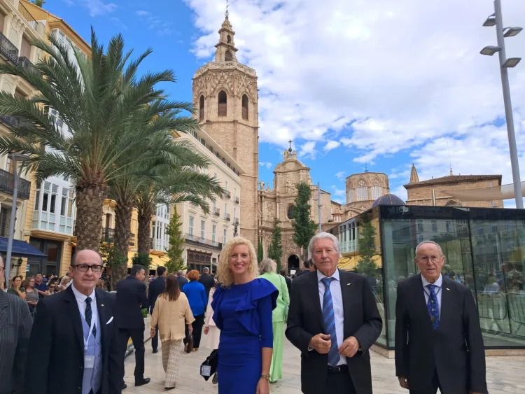 La procesión cívica más lenta y larga que se recuerda