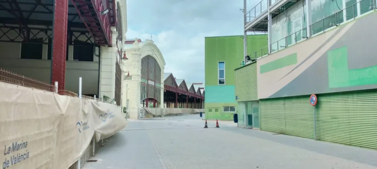 La Federación vecinal denuncia el incumplimiento del planeamiento urbanístico vigente por las antiguas bases de la Copa América