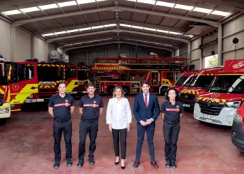Catalá saca a licitación un contrato de mantenimiento de los vehículos de bomberos tras conocerse el fallo en el incendio de Campanar