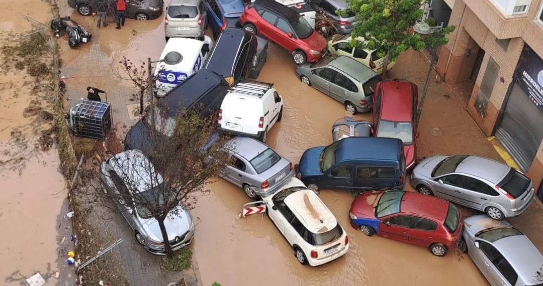 DANA: 3 días de luto oficial y seguimos con más de 70 carreteras cortadas, 110.000 personas sin luz y muchos sin agua