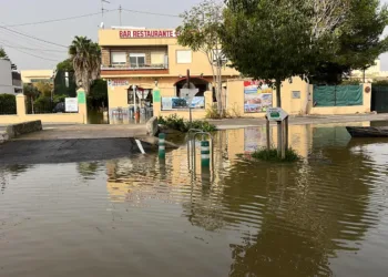 El tramo del Palmar a Sollana anegado, por lo que no es ruta para dirigirse a la A7