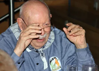 La Falla Sant Vicent - Periodiste Azzati celebrarà un homenage al gran poeta Anfòs Ramón en el centenari del seu naiximent