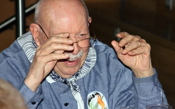 La Falla Sant Vicent - Periodiste Azzati celebrarà un homenage al gran poeta Anfòs Ramón en el centenari del seu naiximent 1 La Falla Sant Vicent - Periodiste Azzati celebrarà un homenage al gran poeta Anfòs Ramón en el centenari del seu naiximent