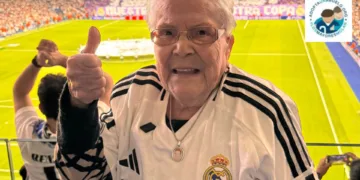 Antonia de 99 años cumplió el sueño de conocer el nuevo Bernabéu
