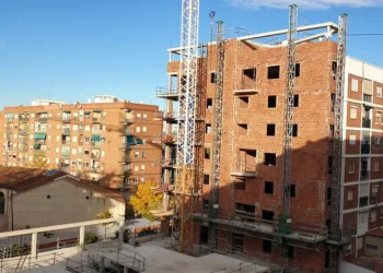 Valencia invierte en vivienda social: AUMSA destina 8 millones para construir 90 pisos protegidos en Quatre Carreres