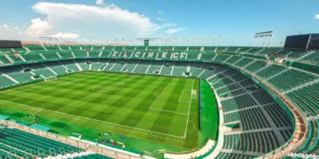 La Audiencia de Castellón condena a 2 años de prisión a un aficionado del Elche CF por agredir con un vaso de cristal a otro del Villarreal