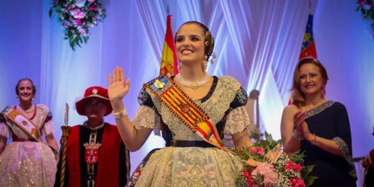 Torrent exalta a Alicia Moreno Jiménez como su Fallera Mayor 2025 1 Torrent exalta a Alicia Moreno Jiménez como su Fallera Mayor 2025