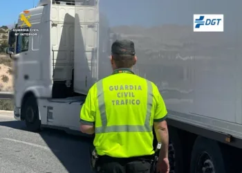 Camionero investigado por conducir ebrio en la A-7 de Crevillent con una tasa siete veces superior a la permitida