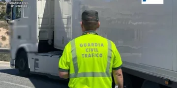 Camionero investigado por conducir ebrio en la A-7 de Crevillent con una tasa siete veces superior a la permitida