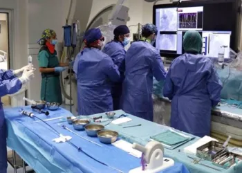 El Hospital La Fe de Valencia alcanza el hito del implante número 1.000 de válvula aórtica sin cirugía abierta