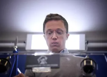 Íñigo Errejón se retira de la política: los motivos tras su renuncia y reflexión sobre salud mental y patriarcado