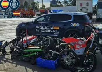 Tres Jóvenes Detenidos en Sagunt por el Robo de 20 Ciclomotores: Dos Son Menores de Edad