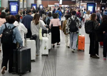 Cancelados 21 trenes entre la Comunitat Valenciana y Madrid tras el descarrilamiento en Chamartín 5 Cancelados 21 trenes entre la Comunitat Valenciana y Madrid tras el descarrilamiento en Chamartín