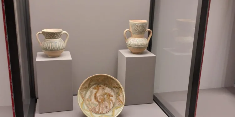 Valencia participa en una gran exposición de Cerámica Nazarí en La Alhambra 1 La Alhambra