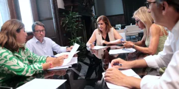 Valencia ordena cerrar más de 400 apartamentos turísticos ilegales