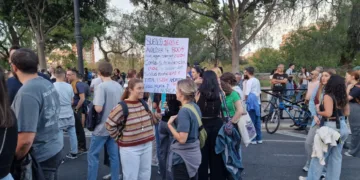 Los valencianos se levantan: Manifestación masiva exige control de los alquileres y el fin de los pisos turísticos en la ciudad