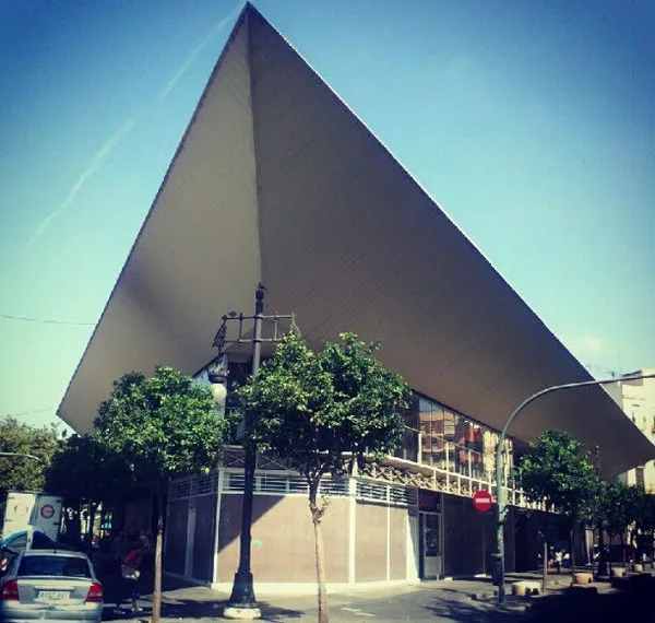 El Mercado Municipal de Jesús tendrá una nueva cubierta que acabará con las goteras actuales