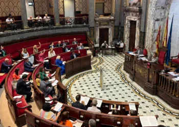 El Ayuntamiento de Valencia desbloqueará dos zonas degradadas en Russafa y Tendetes