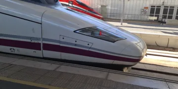 Trenes en tierra: el colapso ferroviario que dejó a 19 trenes de alta velocidad fuera de servicio entre Madrid y el Levante