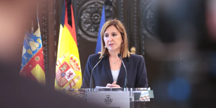 El Ayuntamiento de Valencia solicita la paralización temporal del montaje de las luces de Navidad 1 El Ayuntamiento de Valencia solicita la paralización temporal del montaje de las luces de Navidad