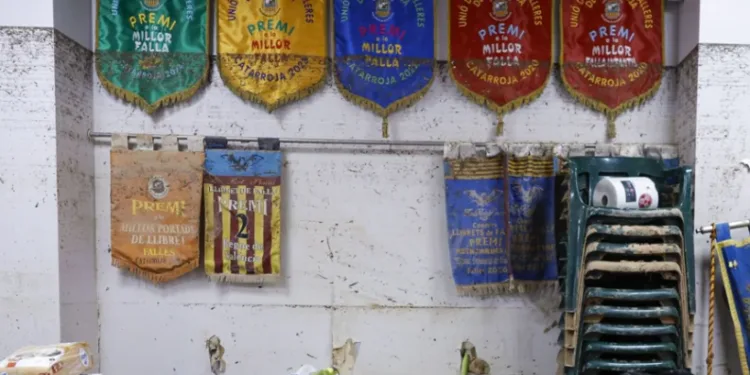 La Junta Central Fallera otorgará ayudas de 5.000 euros a los casales falleros afectados por la DANA en los Pobles del Sud 1 La Junta Central Fallera otorgará ayudas de 5.000 euros a los casales falleros afectados por la DANA en los Pobles del Sud