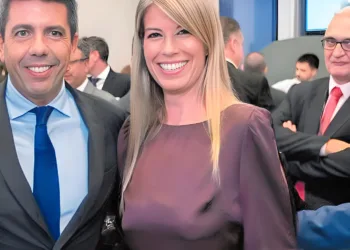 La polémica comida de Carlos Mazón y Maribel Vilaplana durante la DANA