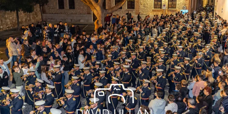 La Hermandad del Cautivo hace historia en la Semana Santa valenciana con una notable procesión y un espectacular acompañamiento musical 1 La Hermandad del Cautivo hace historia en la Semana Santa valenciana con una notable procesión y un espectacular acompañamiento musical