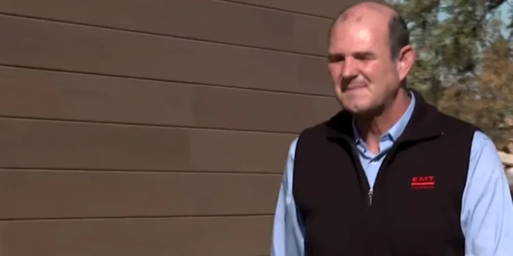 Conductores héroes en la DANA: al volante de autobuses para rescatar a los atrapados por las inundaciones en Valencia