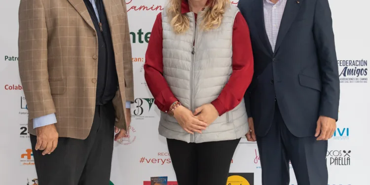 El Camino de Santiago como puente de unión cultural e innovación en el III Congreso Internacional del Camino del Santo Grial 1 El Camino de Santiago como puente de unión cultural e innovación en el III Congreso Internacional del Camino del Santo Grial