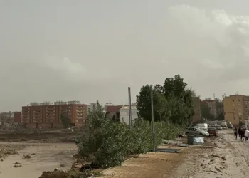 El Centro de Coordinación Municipal de Torrent centraliza la solidaridad de colegios, iglesias y empresas junto a cientos de voluntarios