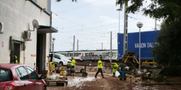 Metrovalencia reabre las líneas de tranvía este sábado y prevé restablecer el servicio en las líneas de metro menos dañadas en un mes