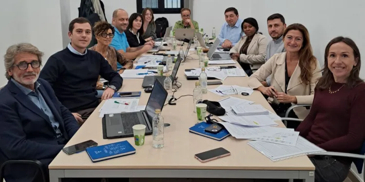 La Fundación Valenciaport lanza una campaña de encuestas para conocer los perfiles profesionales