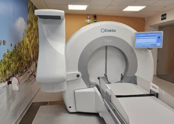 El Hospital Clínico de Valencia ha tratado a más de un centenar de pacientes con equipo de radiocirugía Gamma Knife Esprit 1 El Hospital Clínico de Valencia ha tratado a más de un centenar de pacientes con equipo de radiocirugía Gamma Knife Esprit