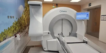 El Hospital Clínico de Valencia ha tratado a más de un centenar de pacientes con equipo de radiocirugía Gamma Knife Esprit