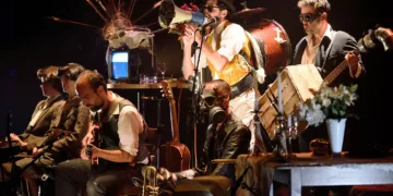 El Institut Valencià de Cultura ofrece en el Arniches los espectáculos 'Playing Tom Waits' y 'Cuál es mi nombre?'