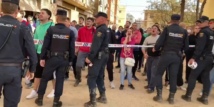 Insultos y gritos contra la delegada del Gobierno y contra el Consell también en Massanassa