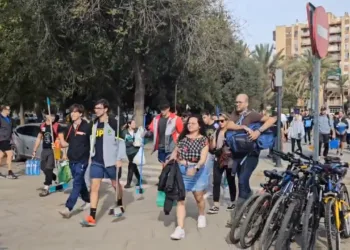 La restricción de movilidad se amplía en 11 municipios a los peatones este domingo