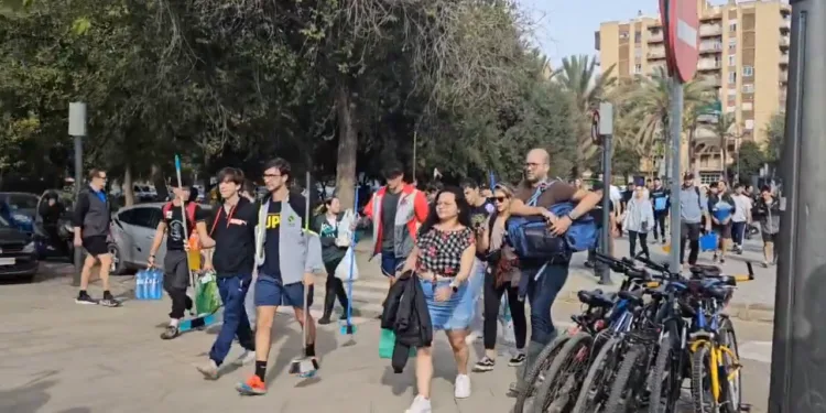 La restricción de movilidad se amplía en 11 municipios a los peatones este domingo 1 La restricción de movilidad se amplía en 11 municipios a los peatones este domingo